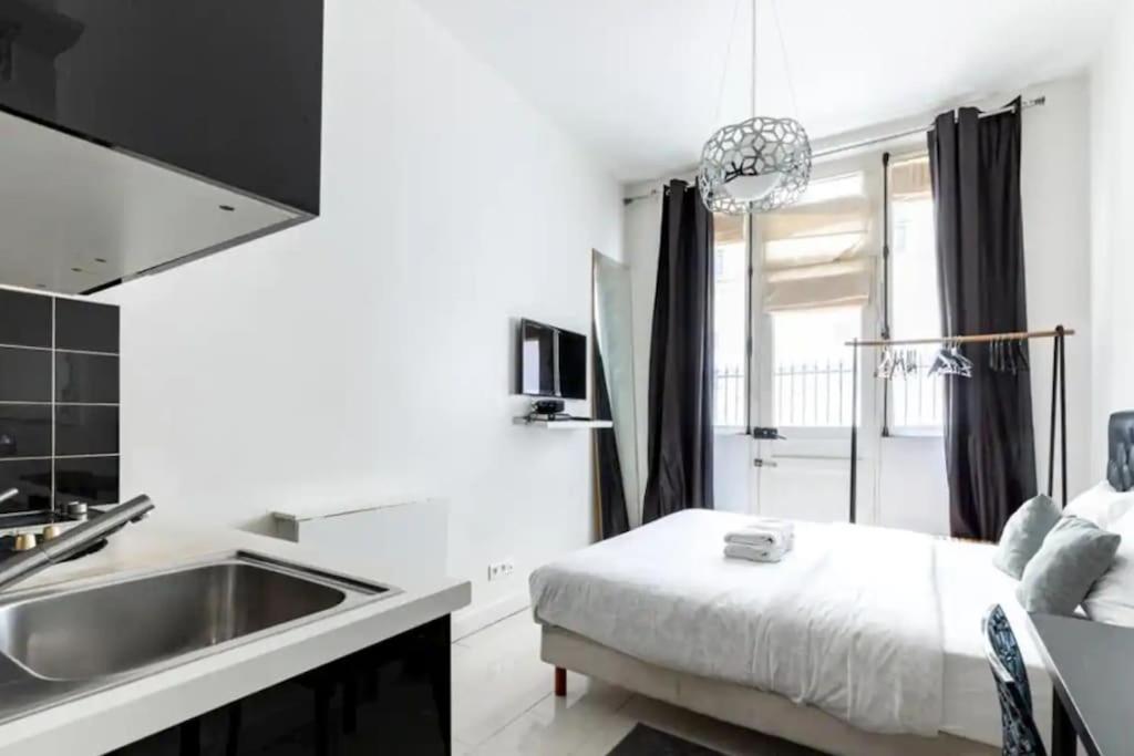 Canal St Martin : Charming Cosy Studio Parigi Esterno foto